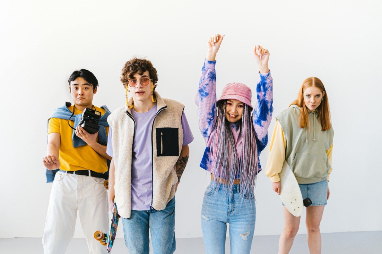 Creative photo and video shoot showcasing stylish portraits and social media content — photo 2
